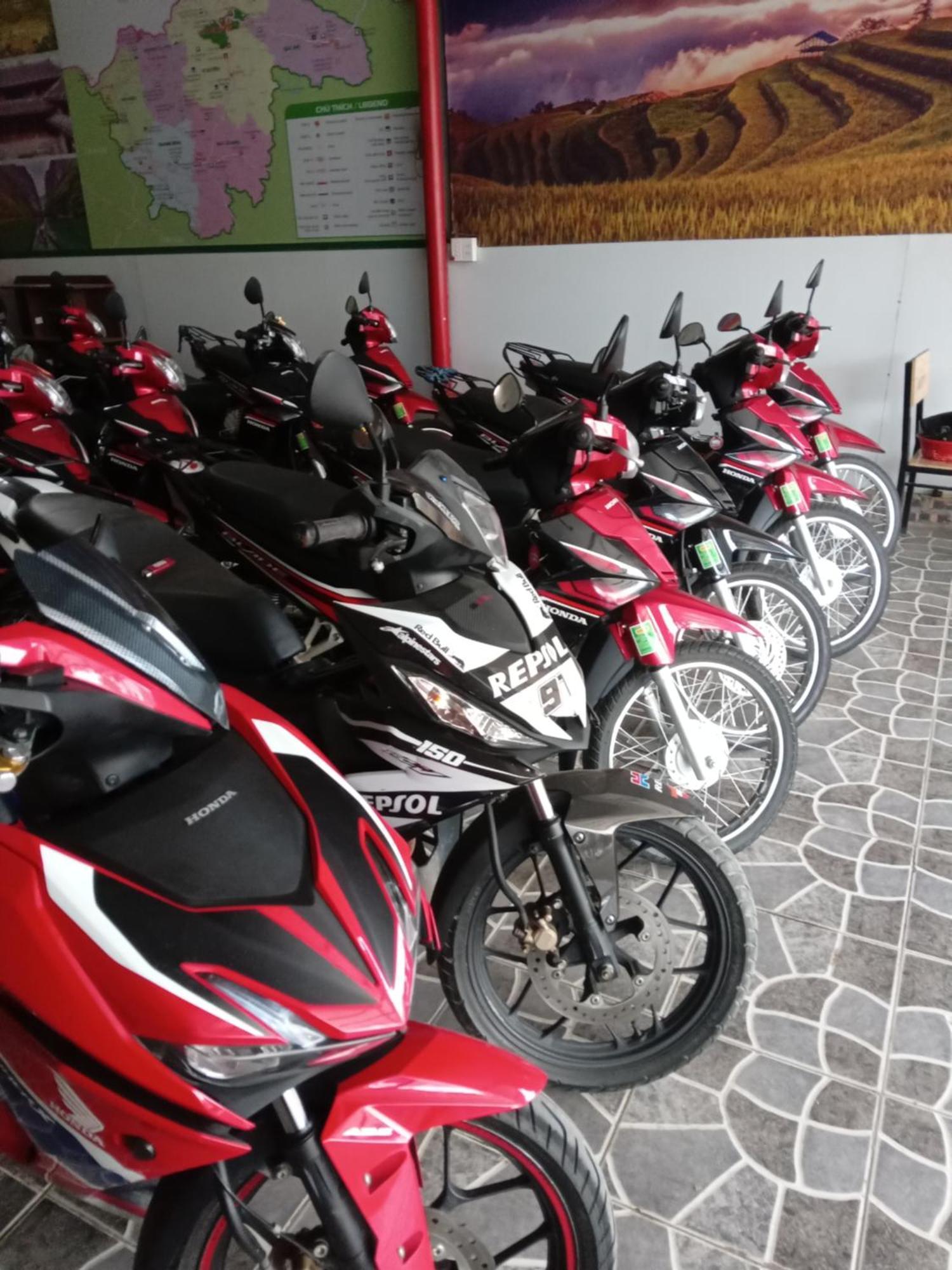 Viethung Hostel-Motorbikes For Rental - Tour Lang Lap الغرفة الصورة